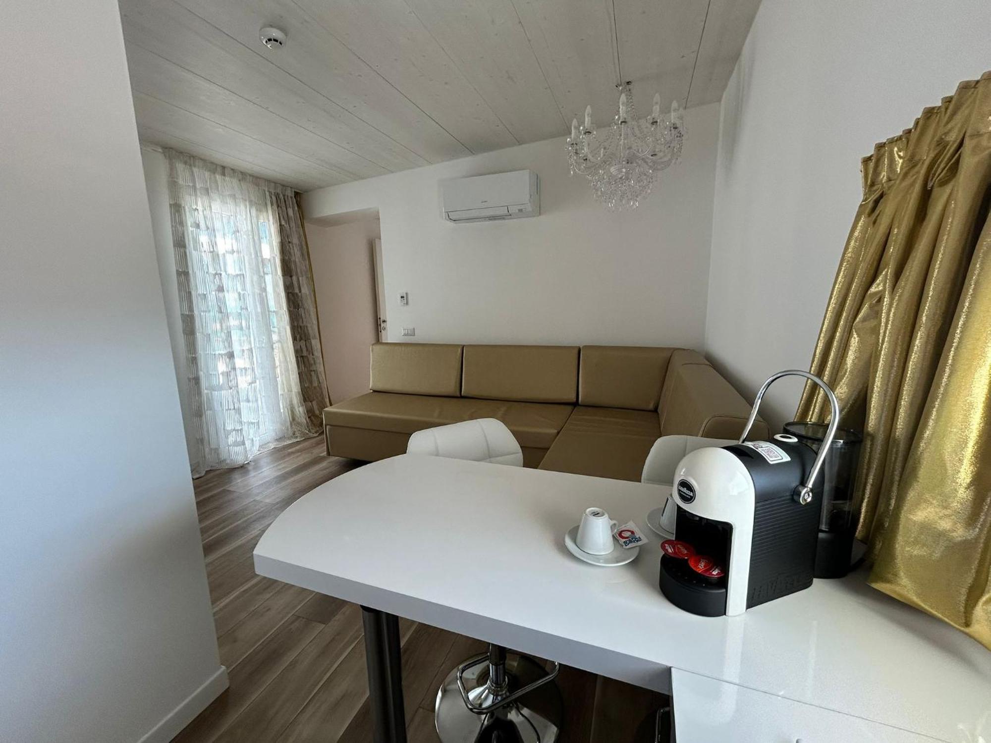 Miami Suite Hotel 벨레지아아지마리나 외부 사진